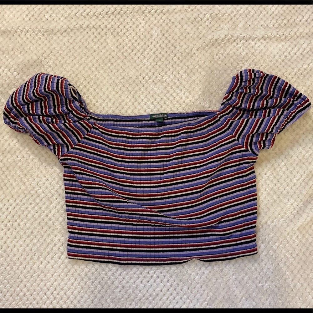 Puffed sleeve striped crop top
